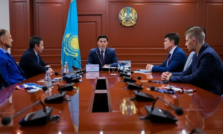Спорт Министрі | Ербол Мырзабосынов семсерлесуден әлемдік жетістікке жеткен команданы марапаттады Спорт Министрі | Ербол Мырзабосынов семсерлесуден әлемдік жетістікке жеткен команданы марапаттады