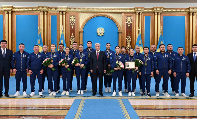 Спорт Министрі | Қасым-Жомарт Тоқаев бокстан Қазақстан ұлттық құрамасын марапаттады Спорт Министрі | Қасым-Жомарт Тоқаев бокстан Қазақстан ұлттық құрамасын марапаттады