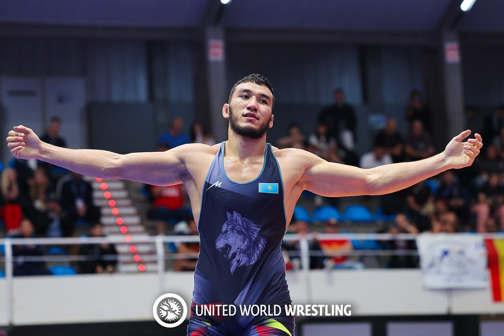 Ең ұсқынсыз кеуде фотолары Жапон әйелдерінің жыныстық қатынасқа түскен цензурасыз фотосуреттері